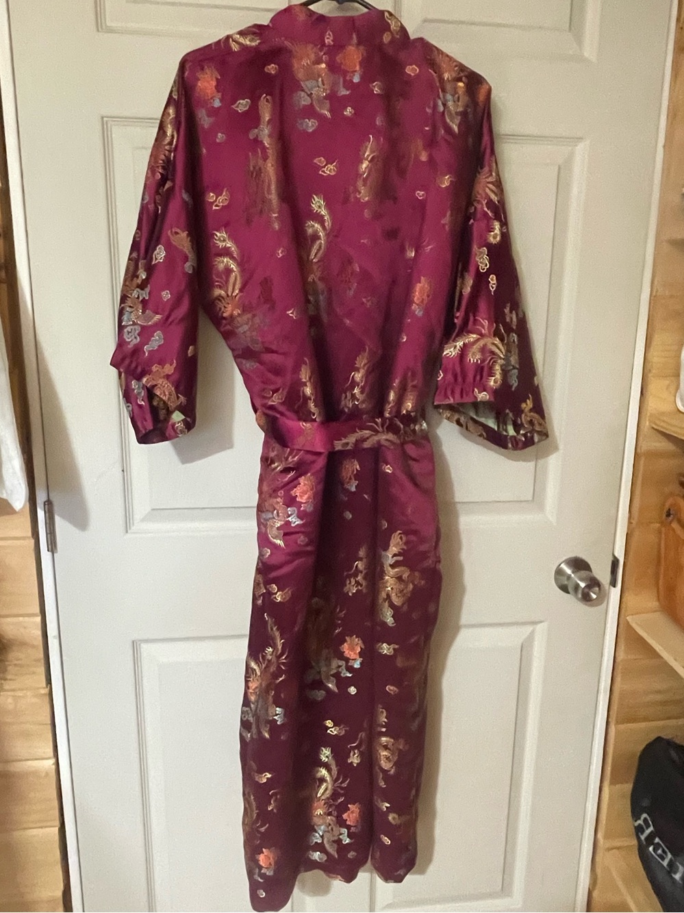 Beautiful robe - Picture 2 of 4